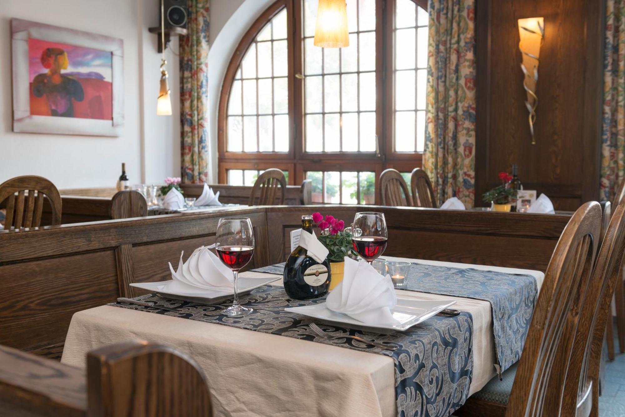 Hotel Gasthof Zum Storch Schlüsselfeld Extérieur photo