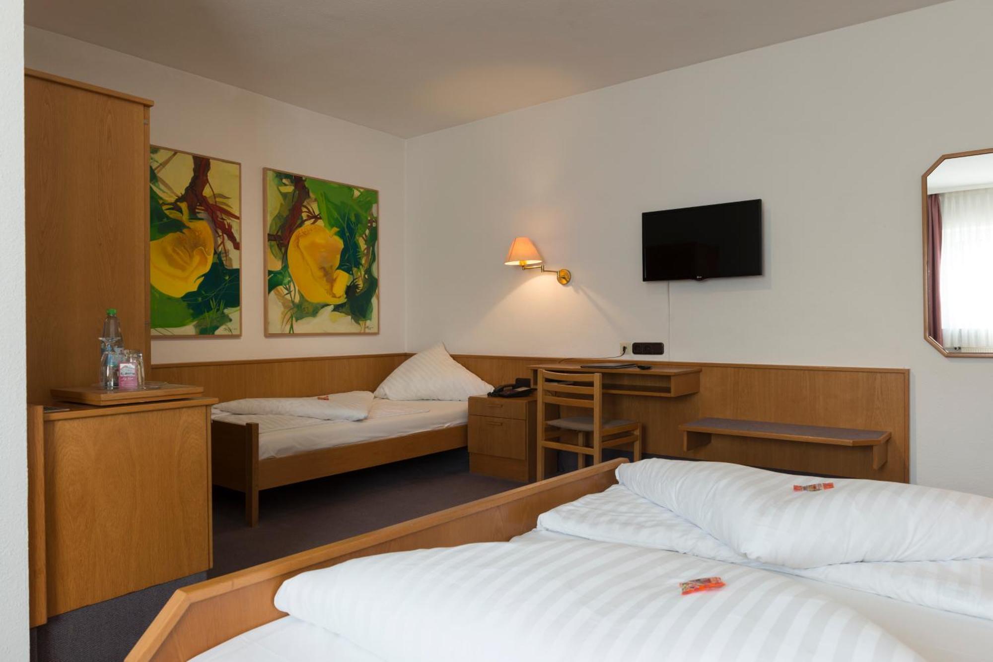 Hotel Gasthof Zum Storch Schlüsselfeld Extérieur photo