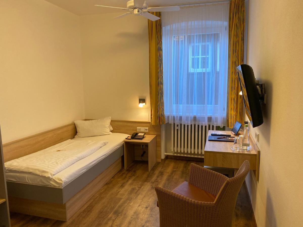 Hotel Gasthof Zum Storch Schlüsselfeld Extérieur photo