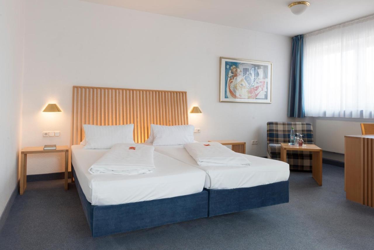 Hotel Gasthof Zum Storch Schlüsselfeld Extérieur photo